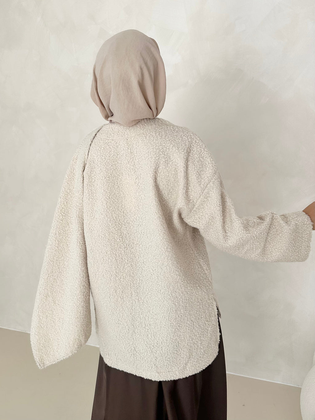 Manteau Teddy avec écharpe intégrée