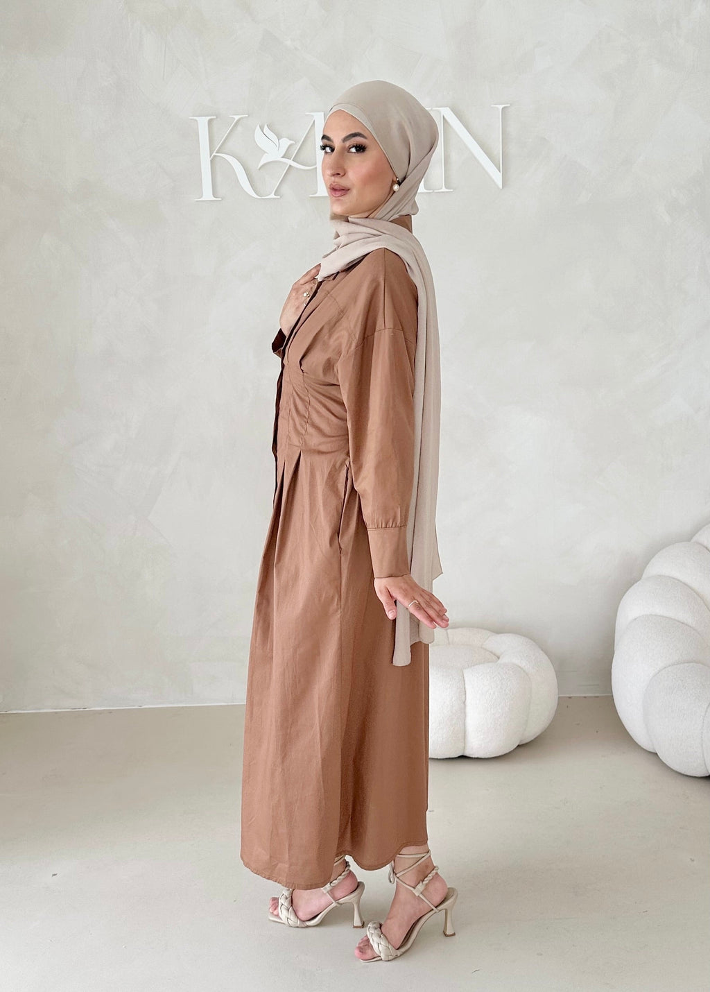 Kamari avec une taille définie