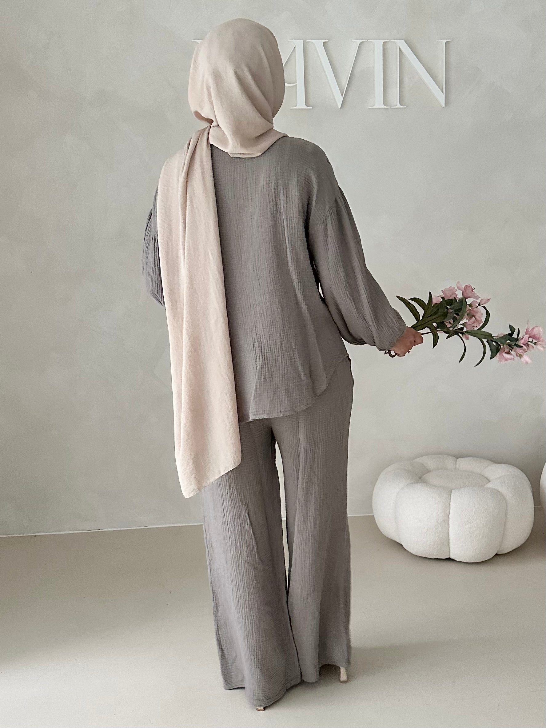 Costume deux pièces en mousseline À LACETS