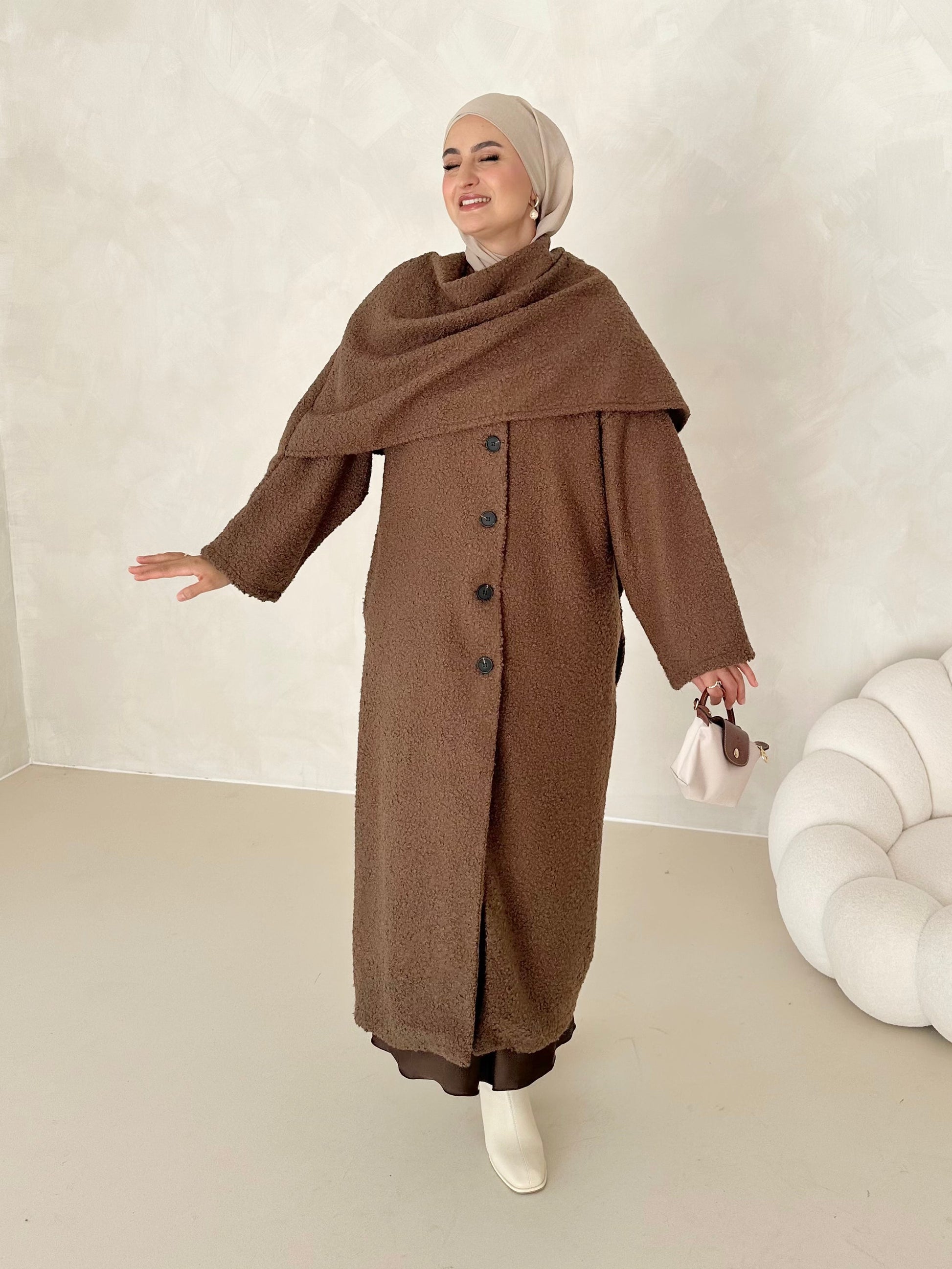 Manteau teddy long avec écharpe intégrée