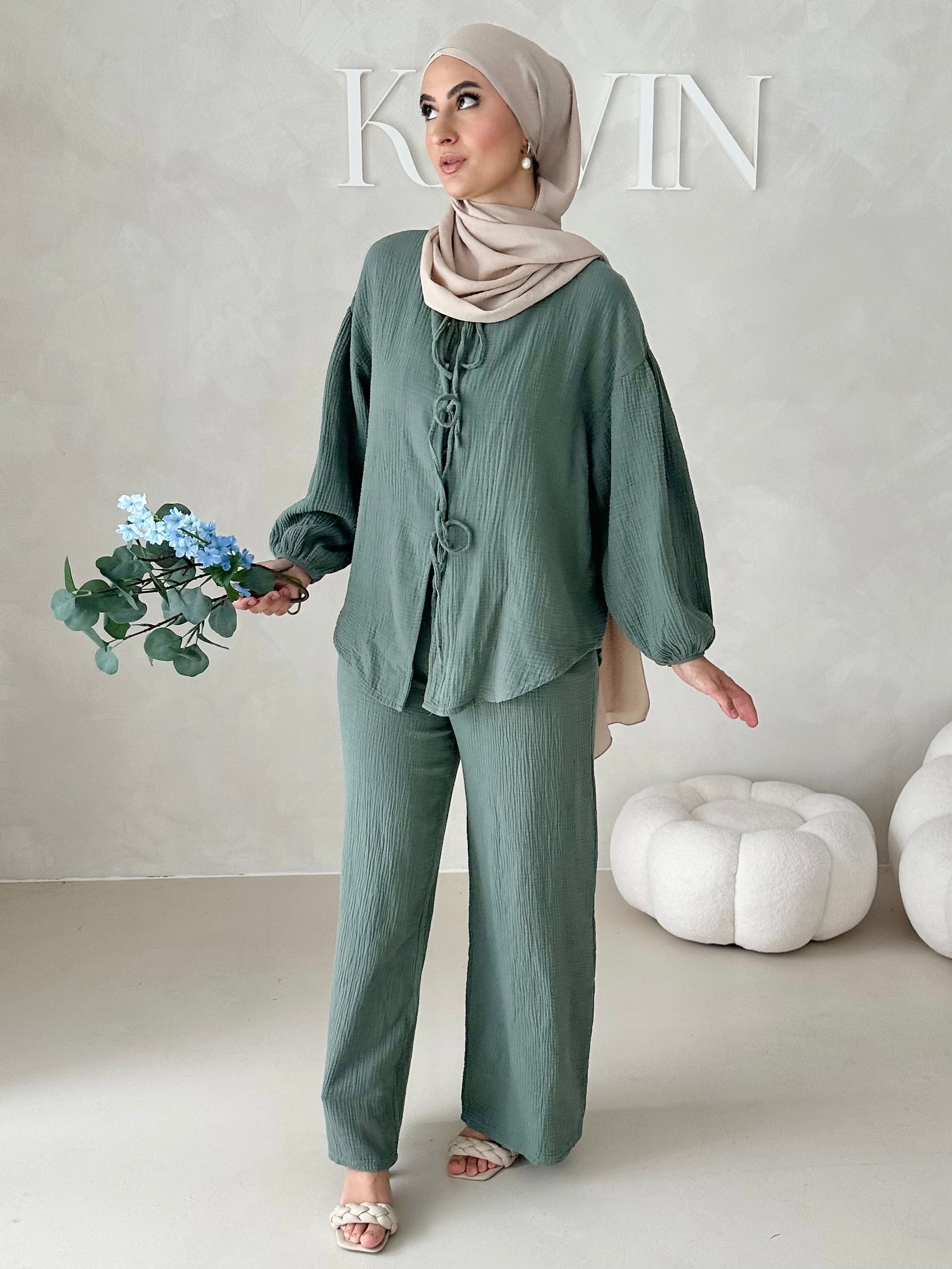 Costume deux pièces en mousseline À LACETS