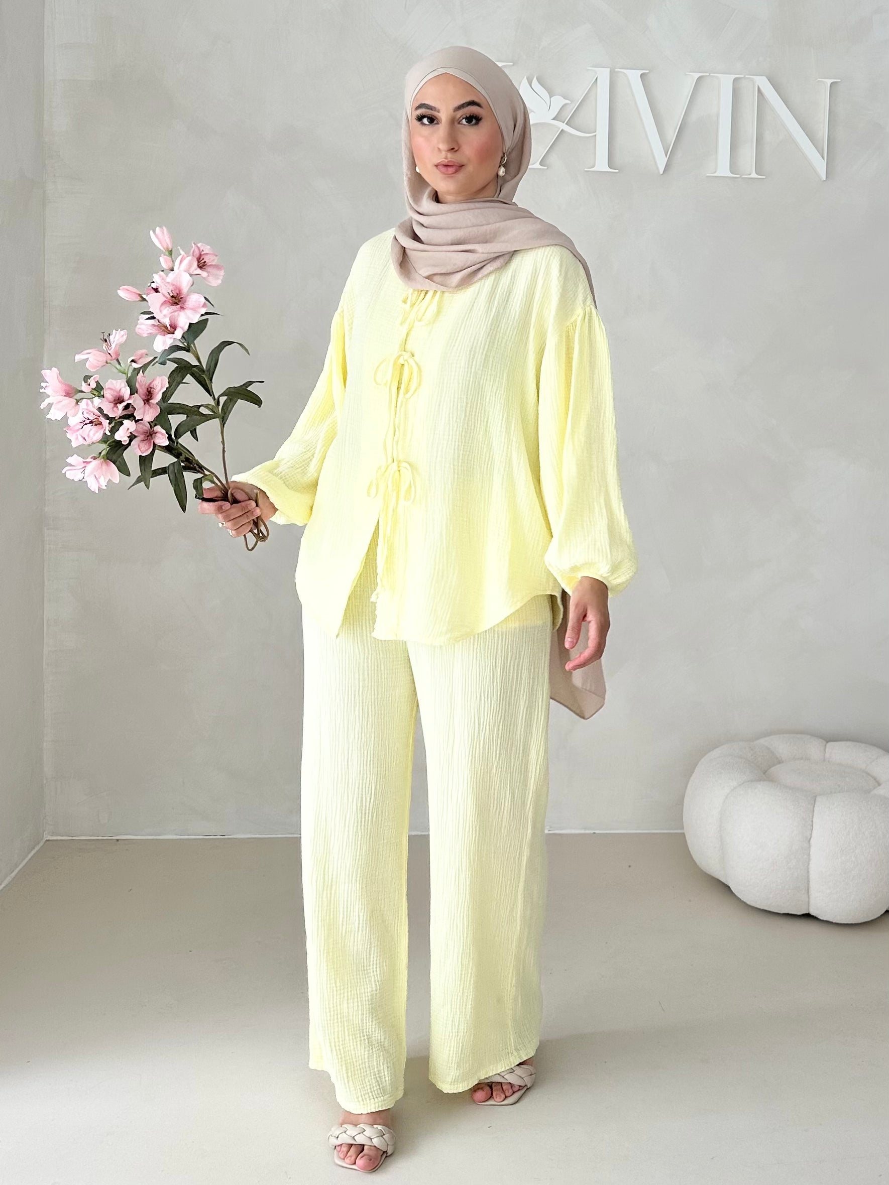 Costume deux pièces en mousseline À LACETS