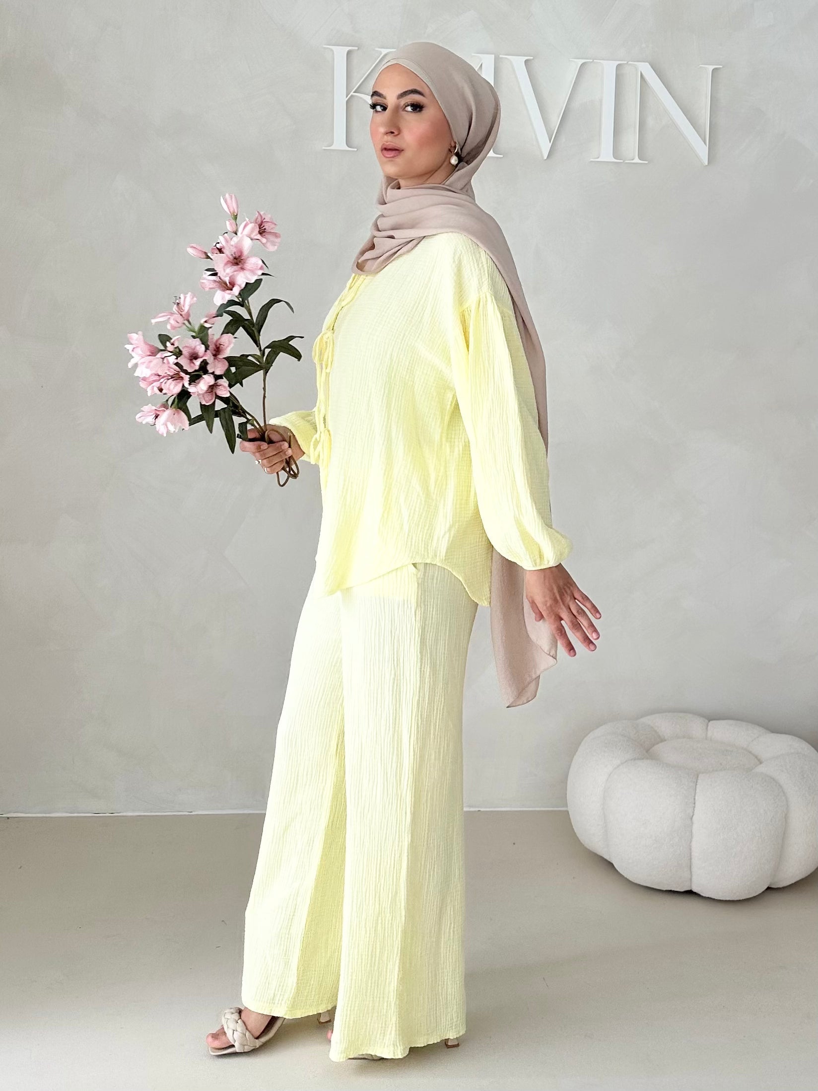 Costume deux pièces en mousseline À LACETS