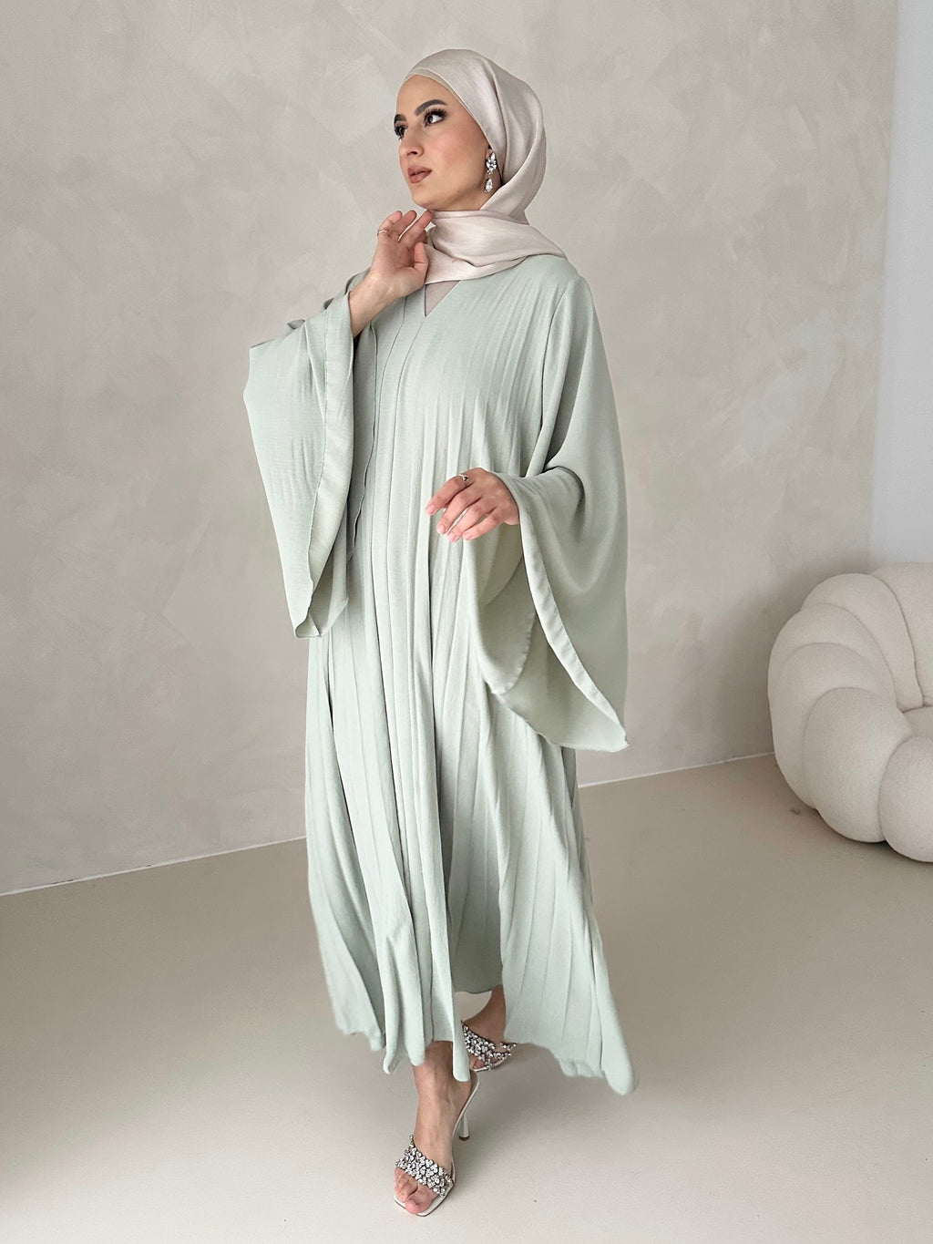 DEUX Abayas