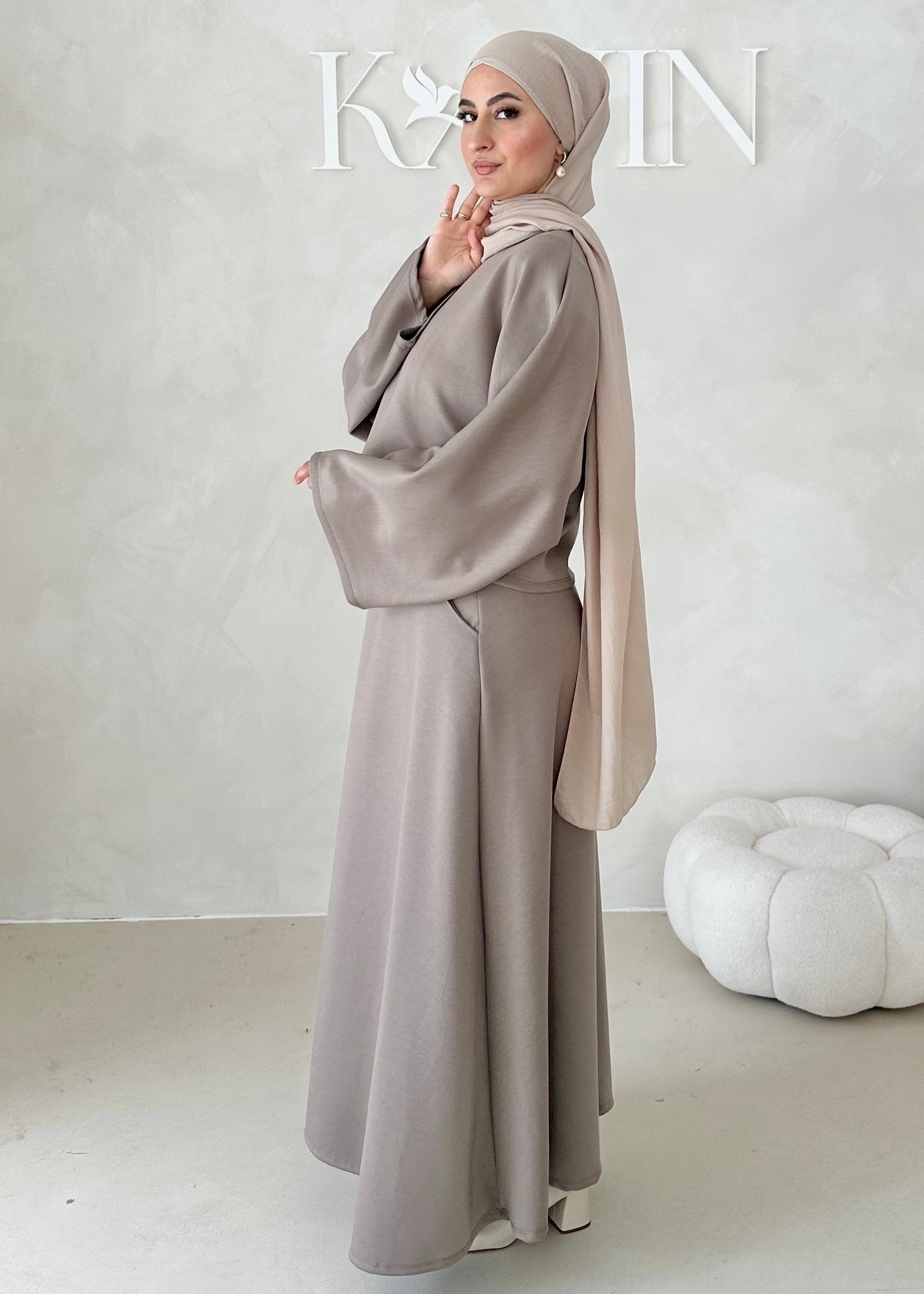 Costume deux pièces à manches larges