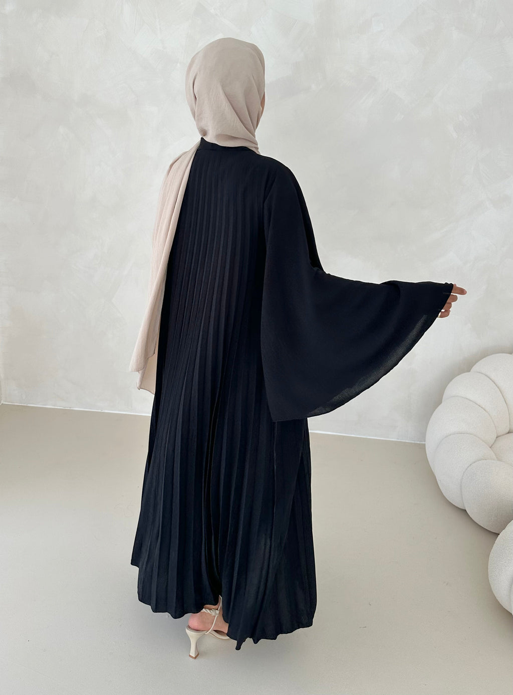 DEUX Abayas
