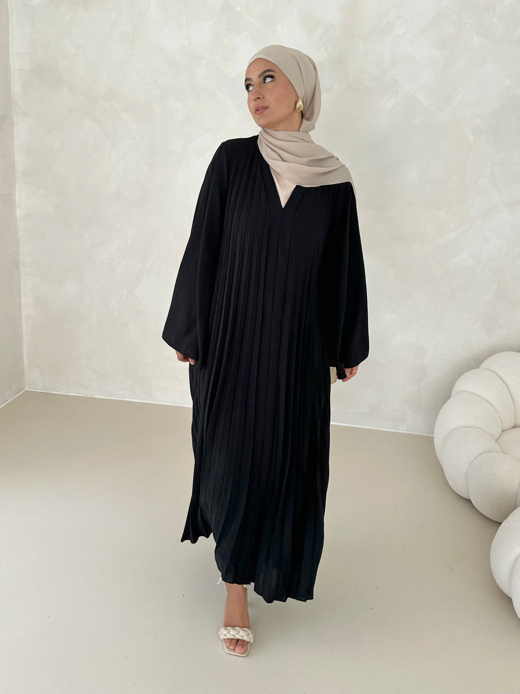 DEUX Abayas