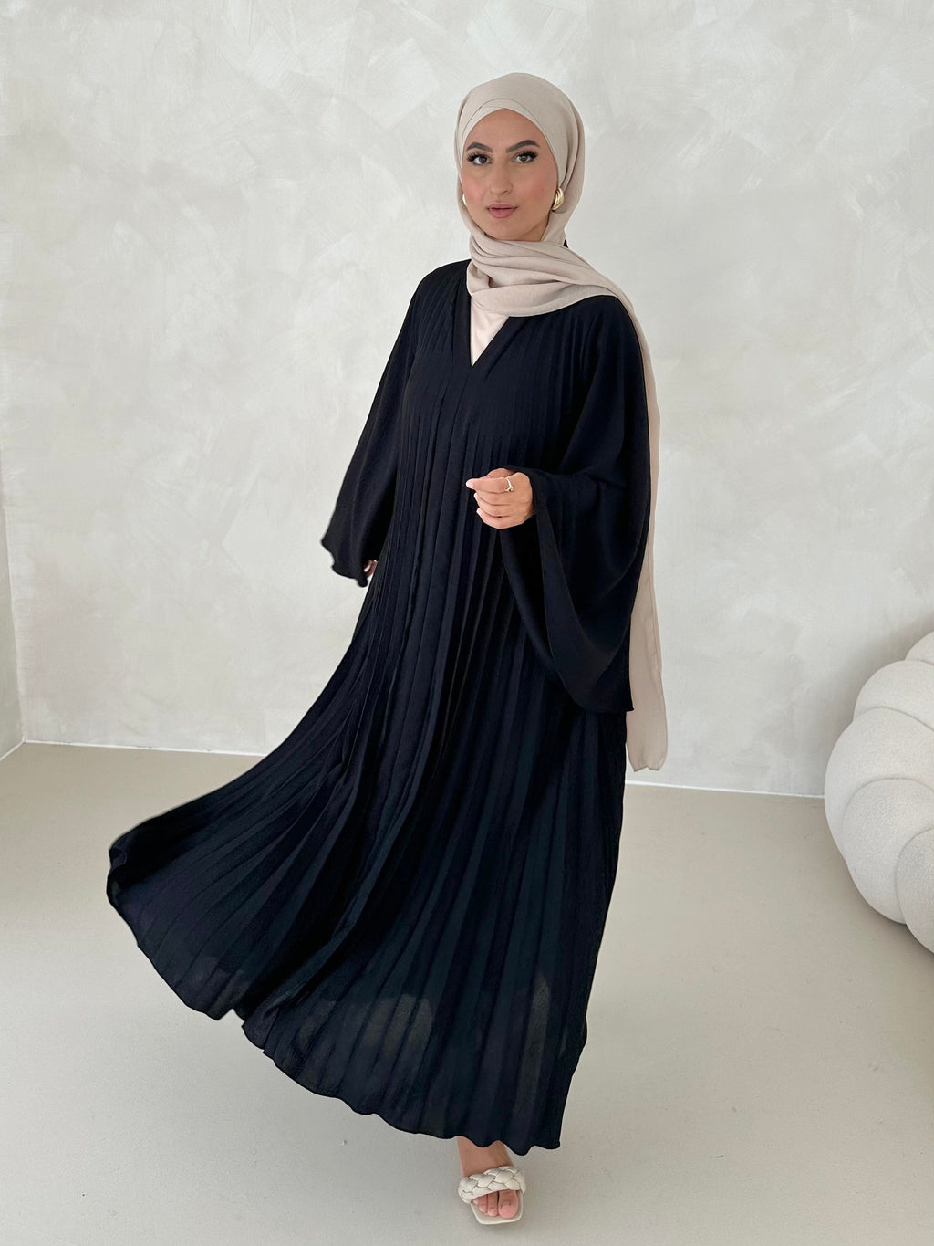 DEUX Abayas