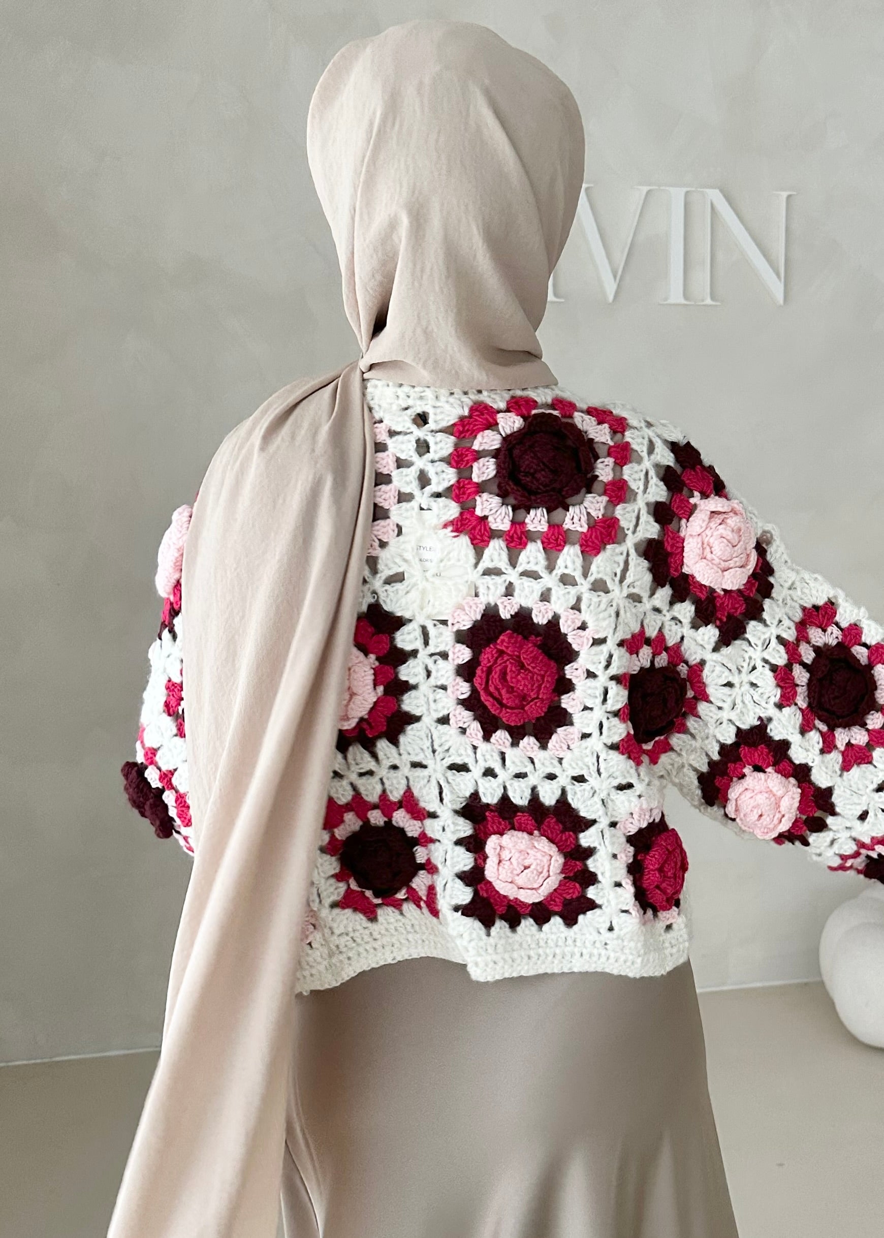 Cardigan bouquet fait main