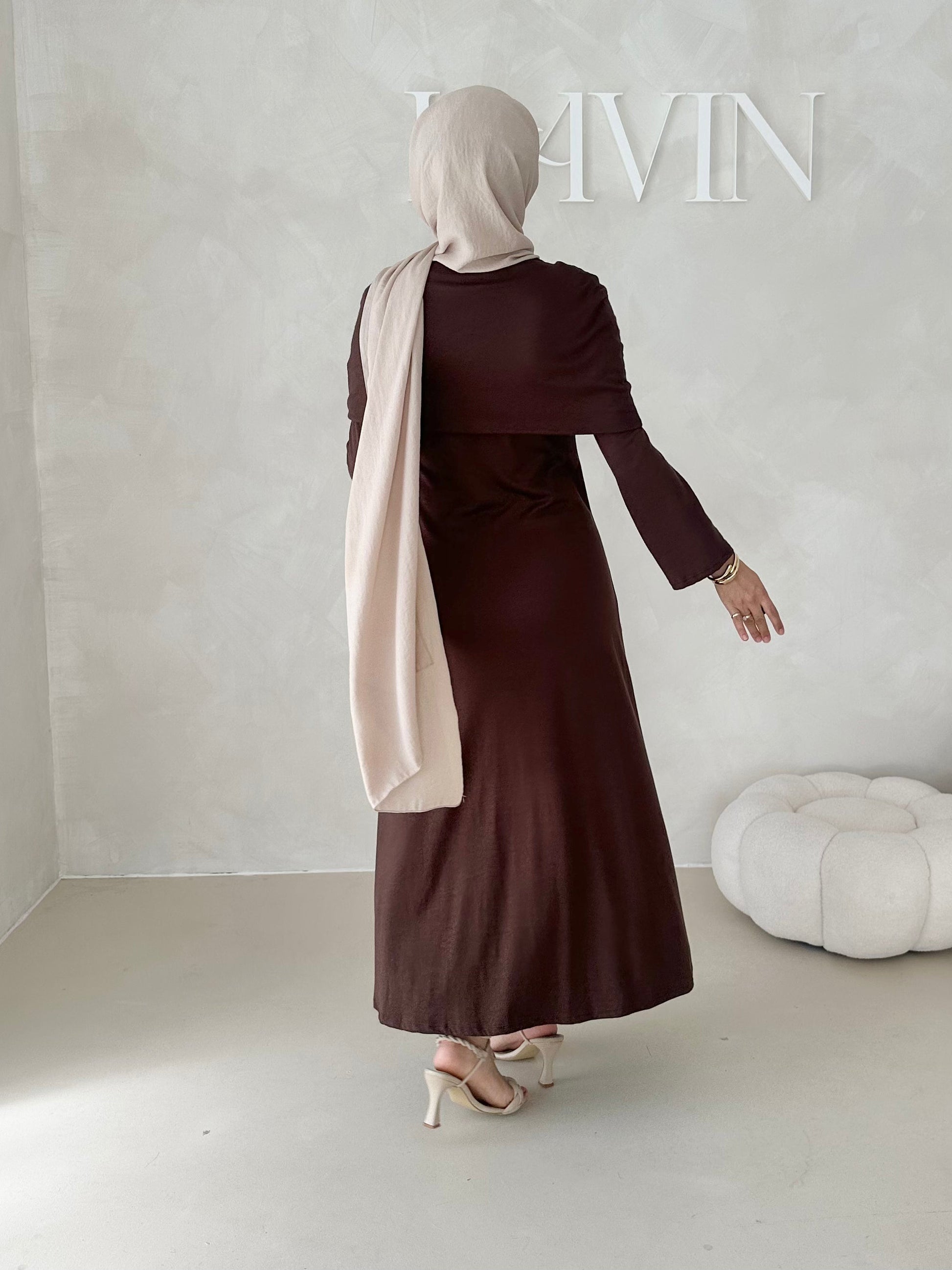 Robe avec col épaule