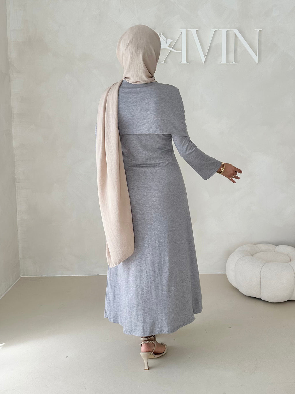 Robe avec col épaule