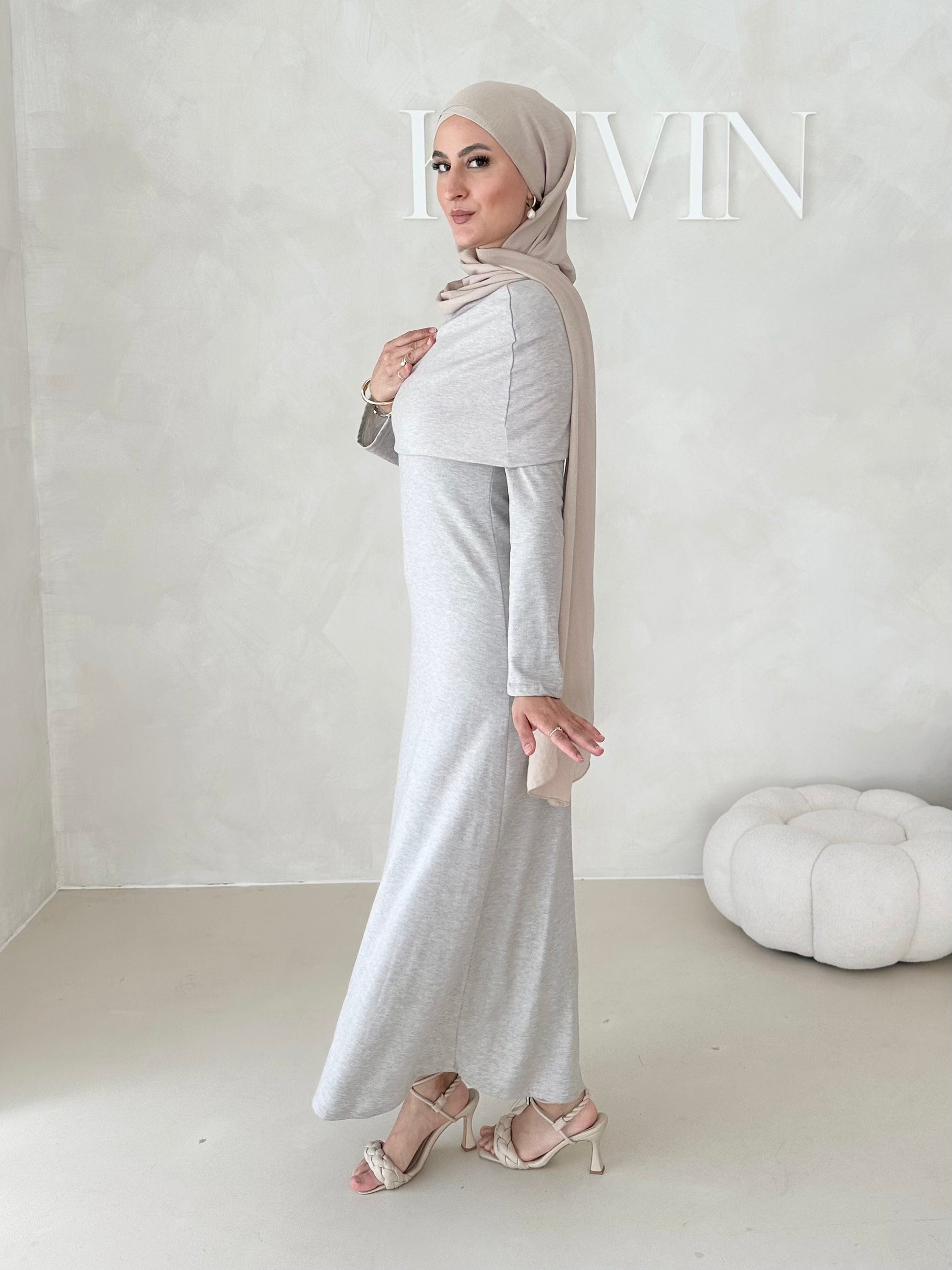 Robe avec col épaule