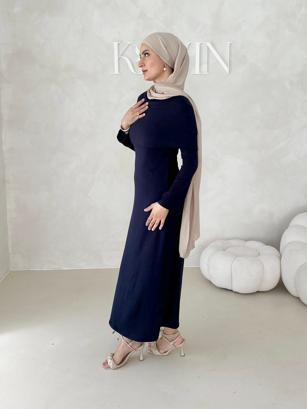 Robe avec col épaule