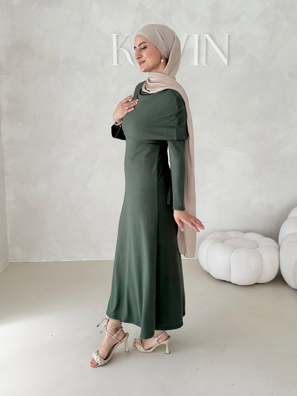 Robe avec col épaule