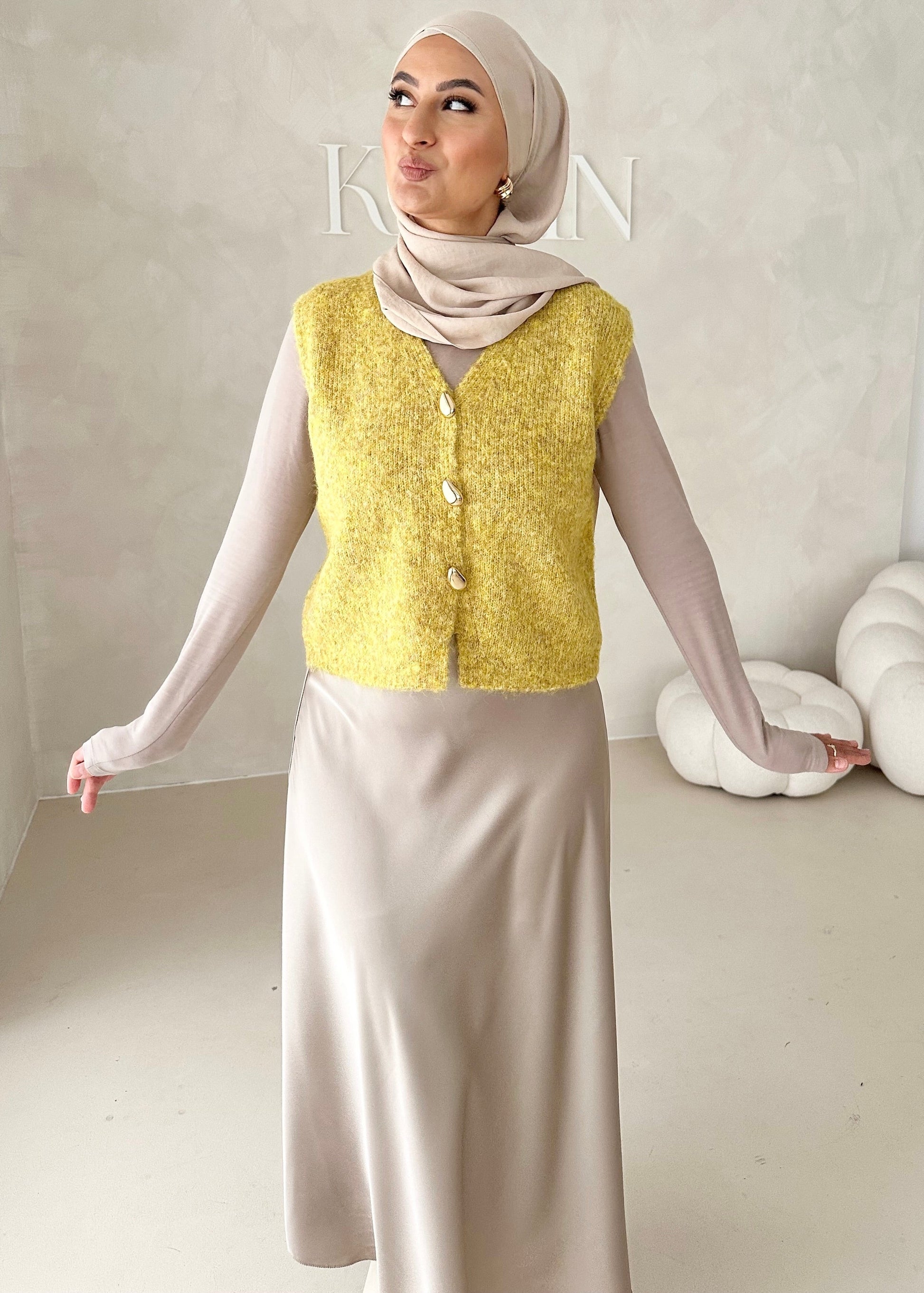 Gilet pull avec boutons lune