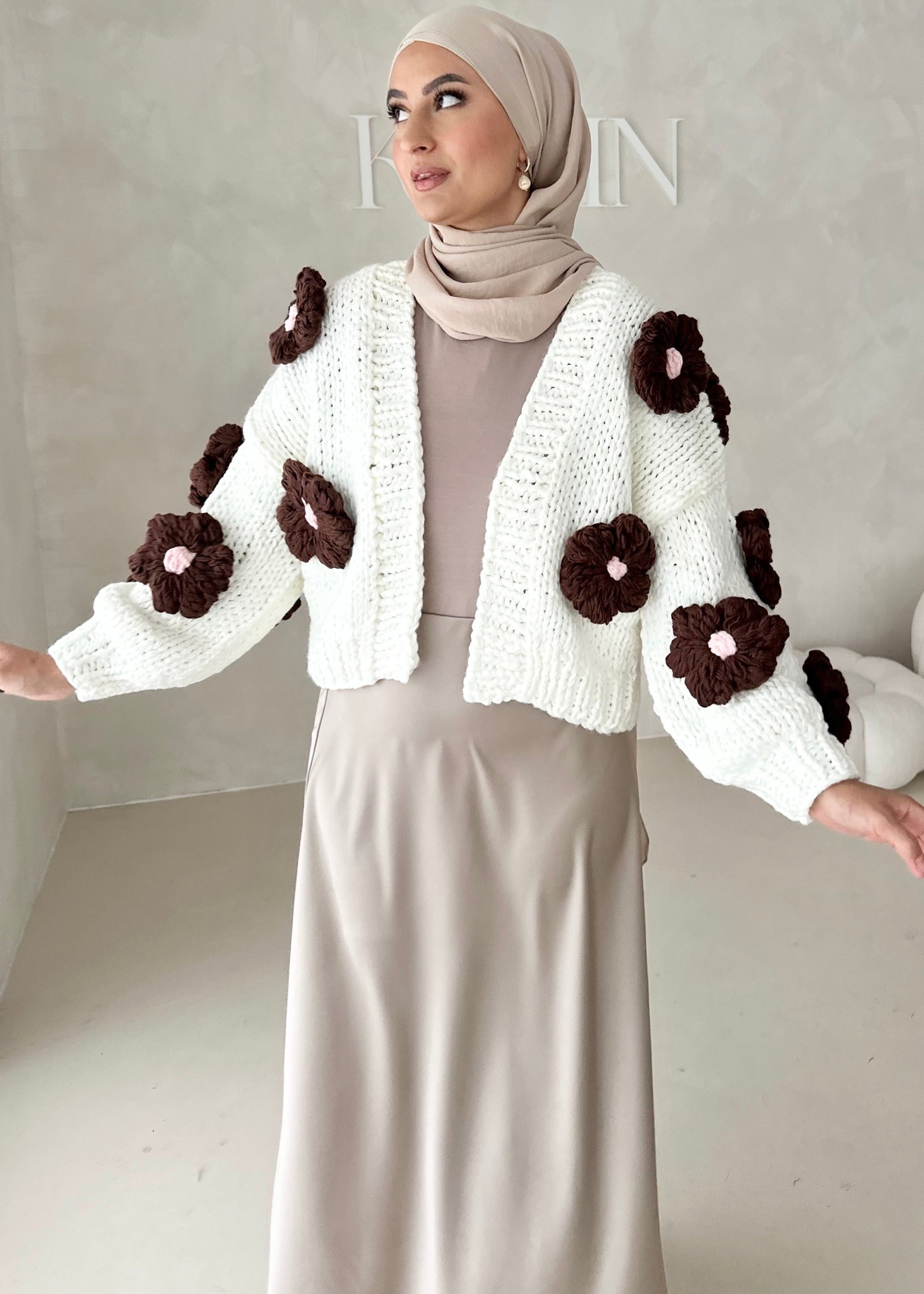 Cardigan Blumen fait à la main