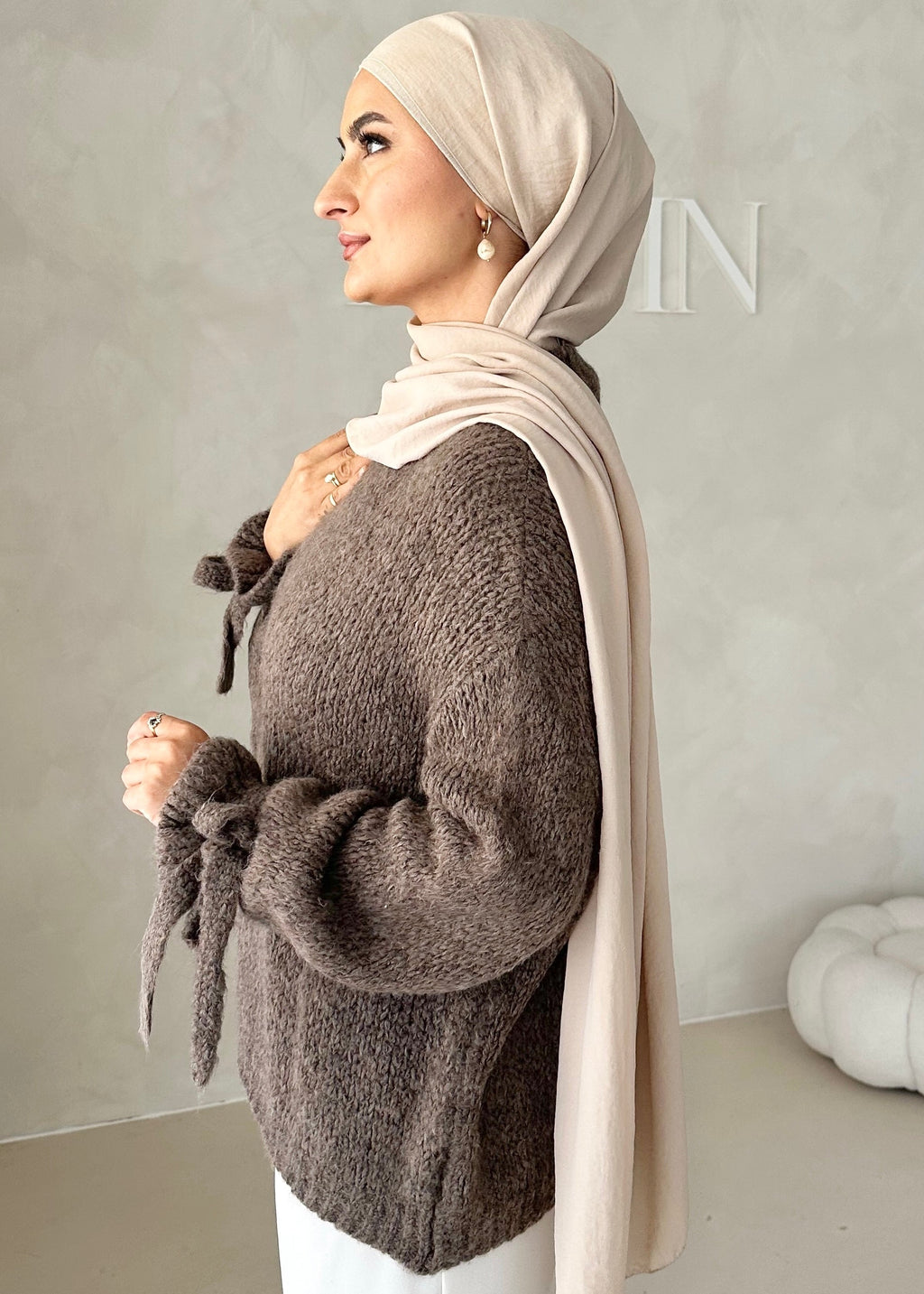 Pull avec détail en dentelle