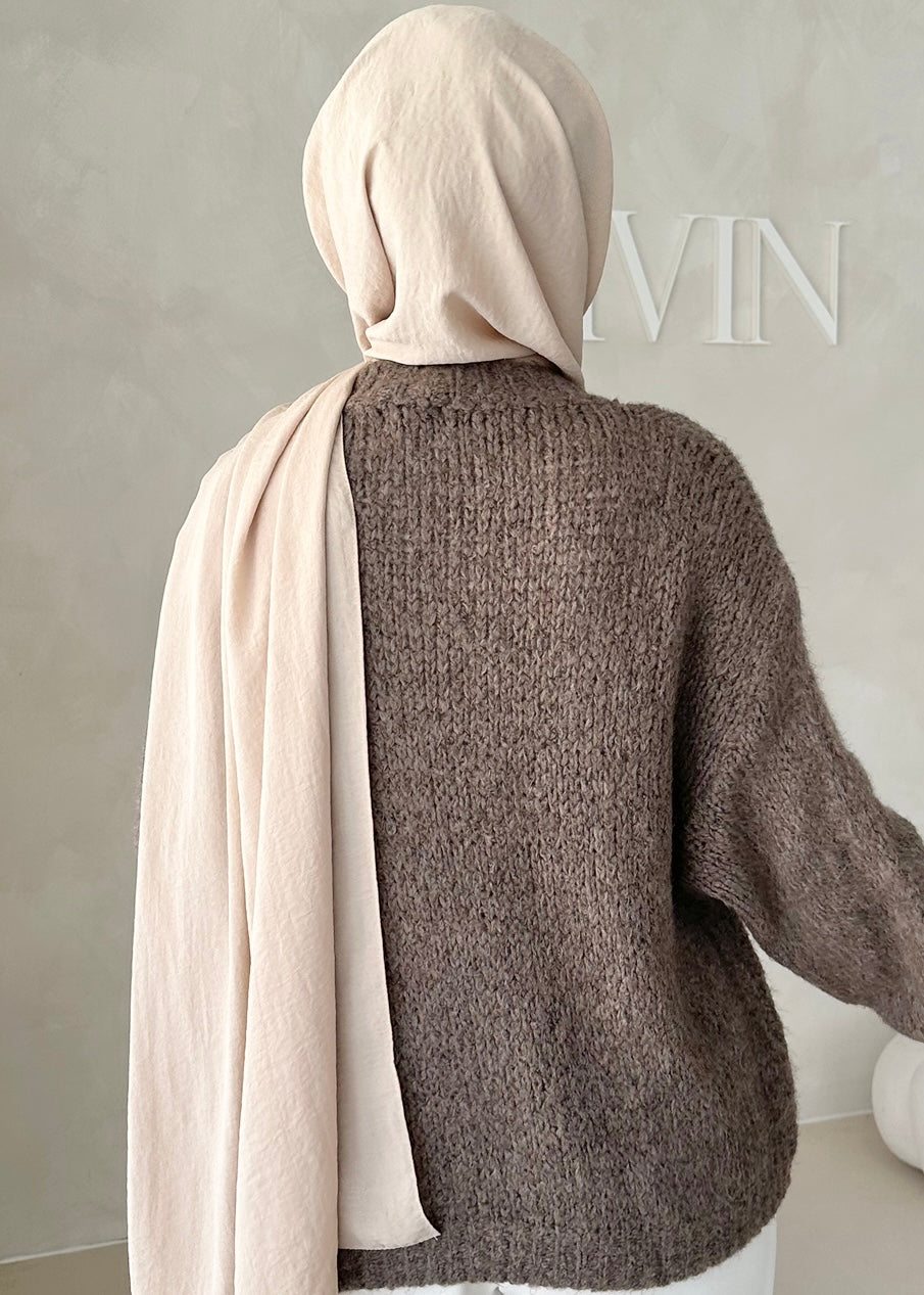 Pull avec détail en dentelle