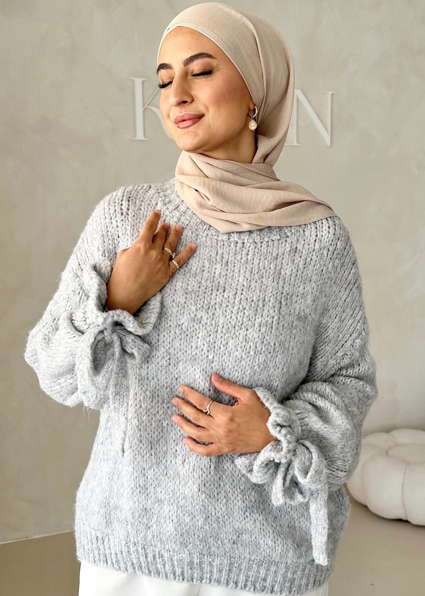 Pull avec détail en dentelle