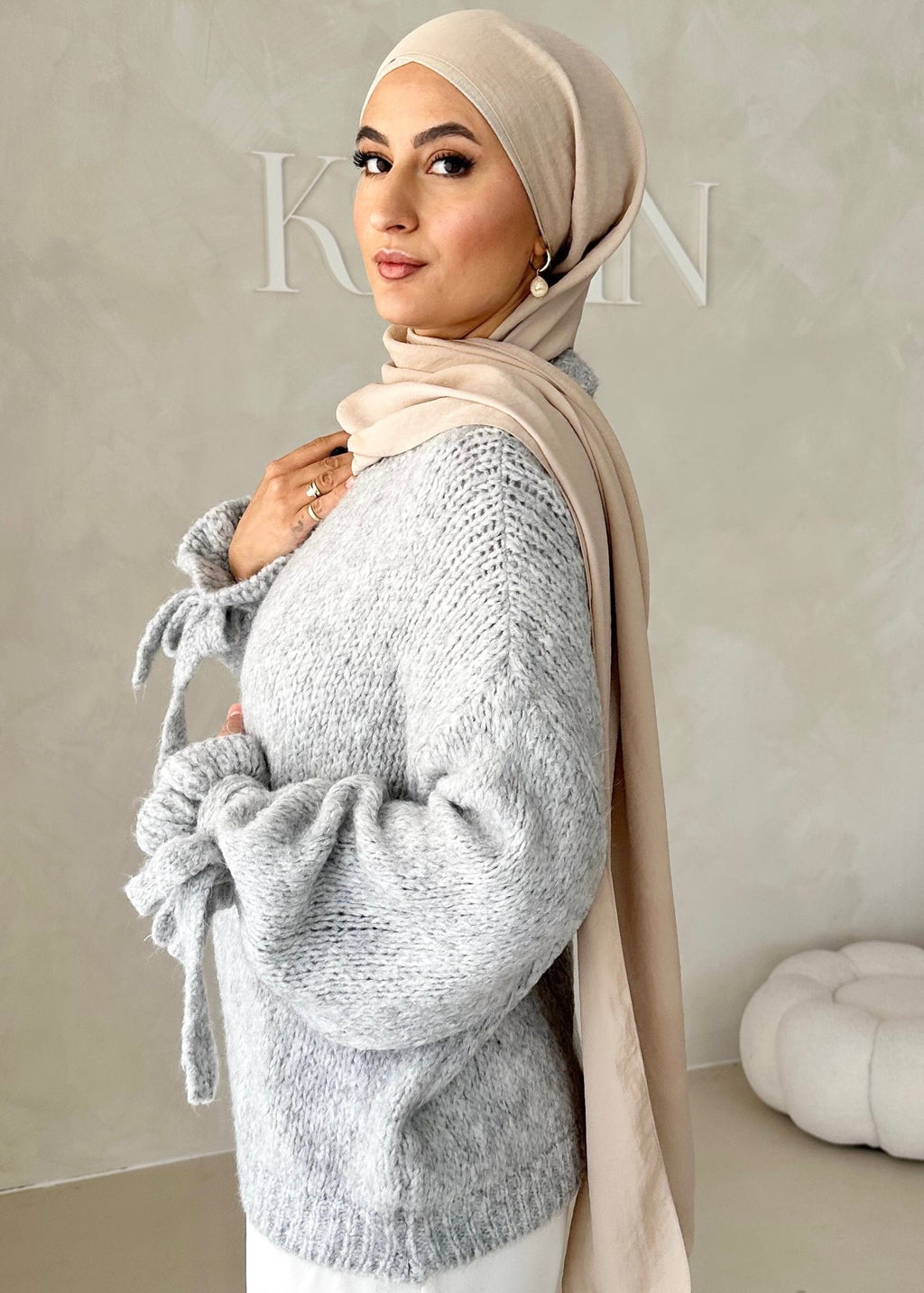 Pull avec détail en dentelle