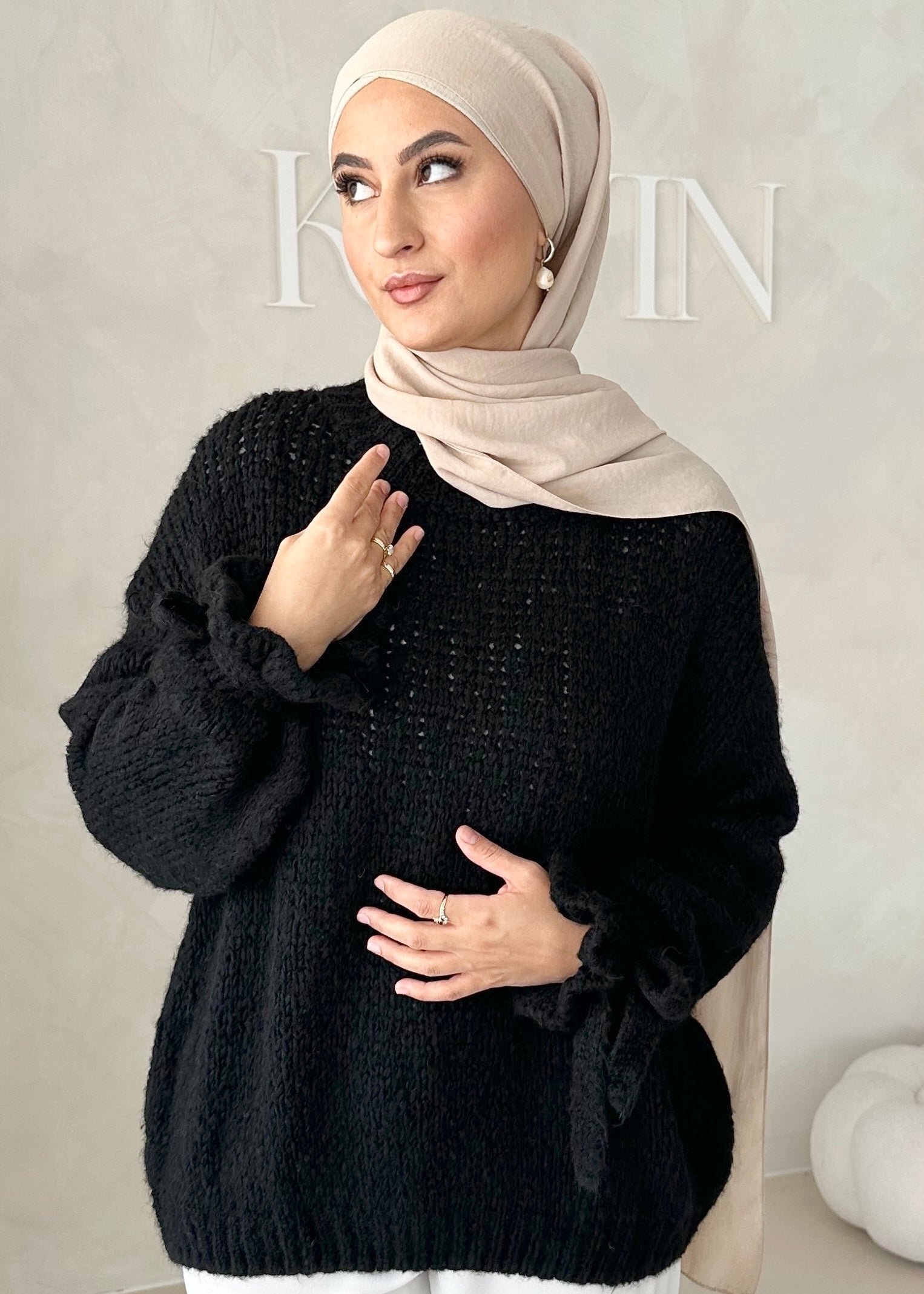 Pull avec détail en dentelle