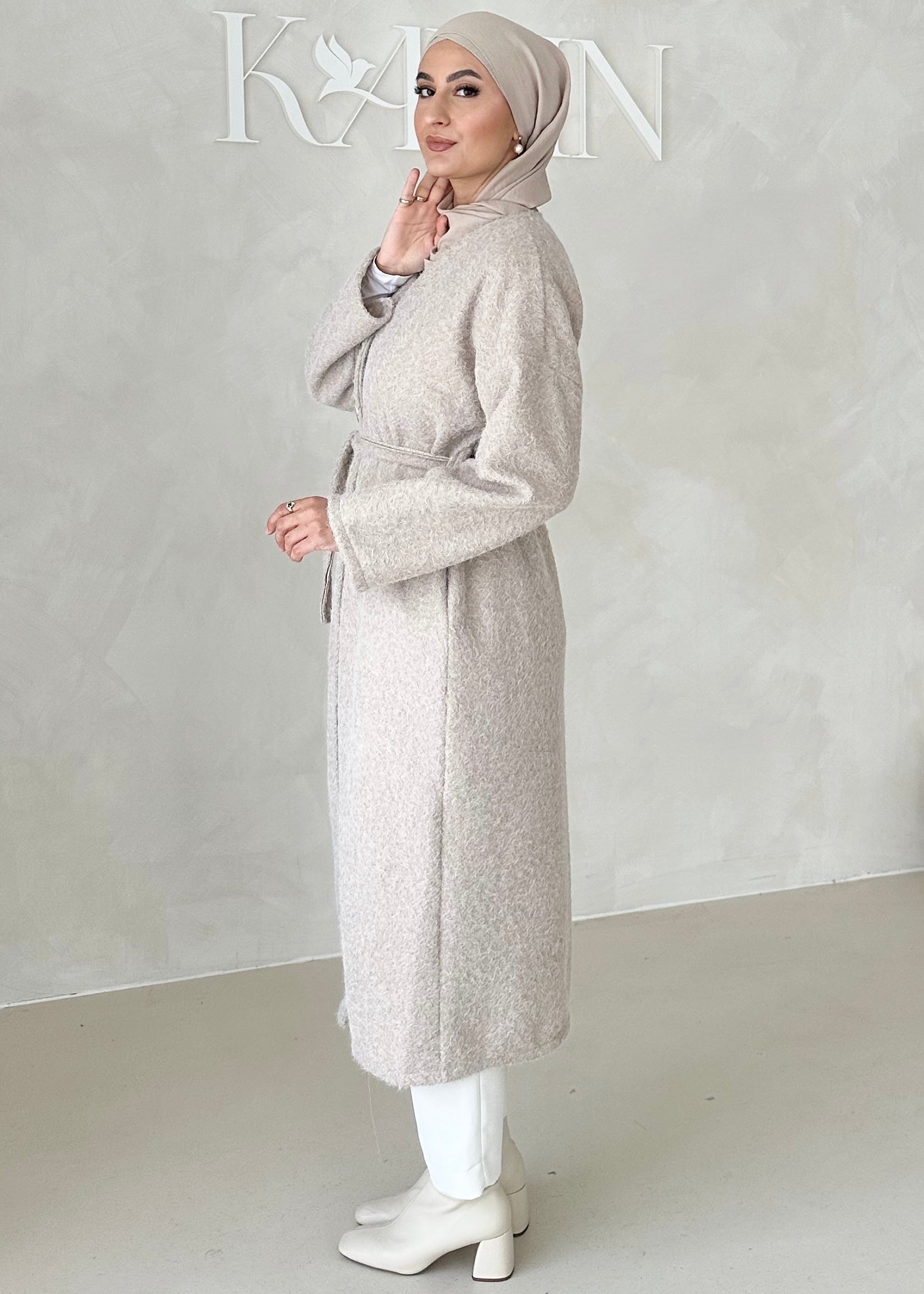 Manteau avec ceinture à nouer