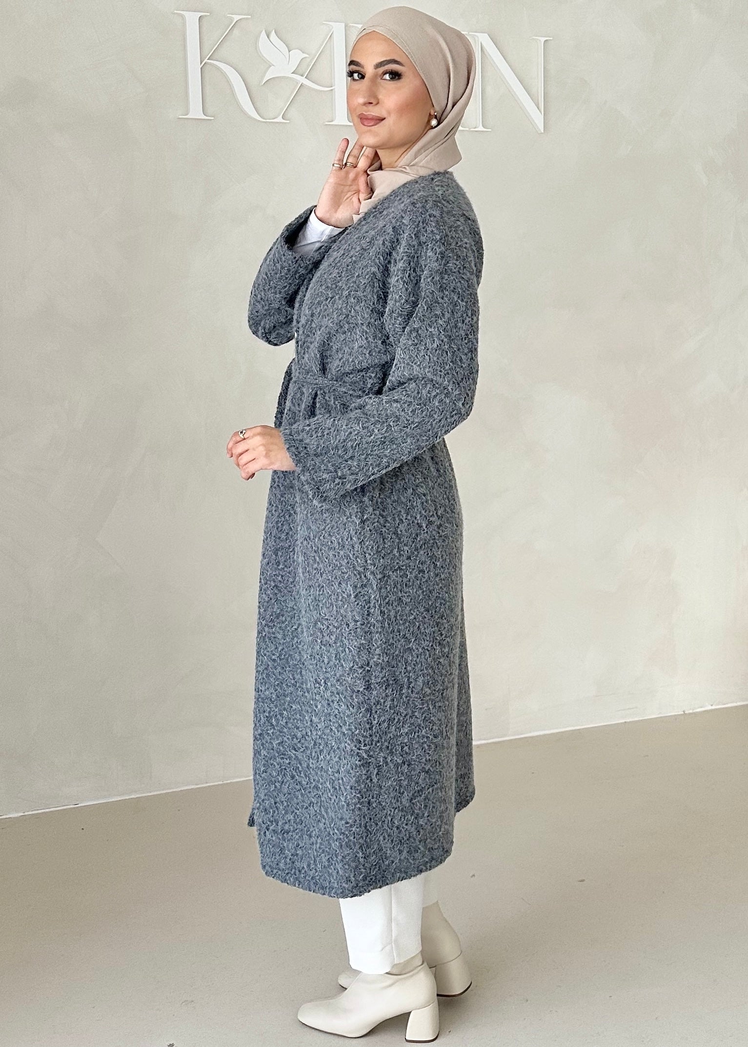 Manteau avec ceinture à nouer