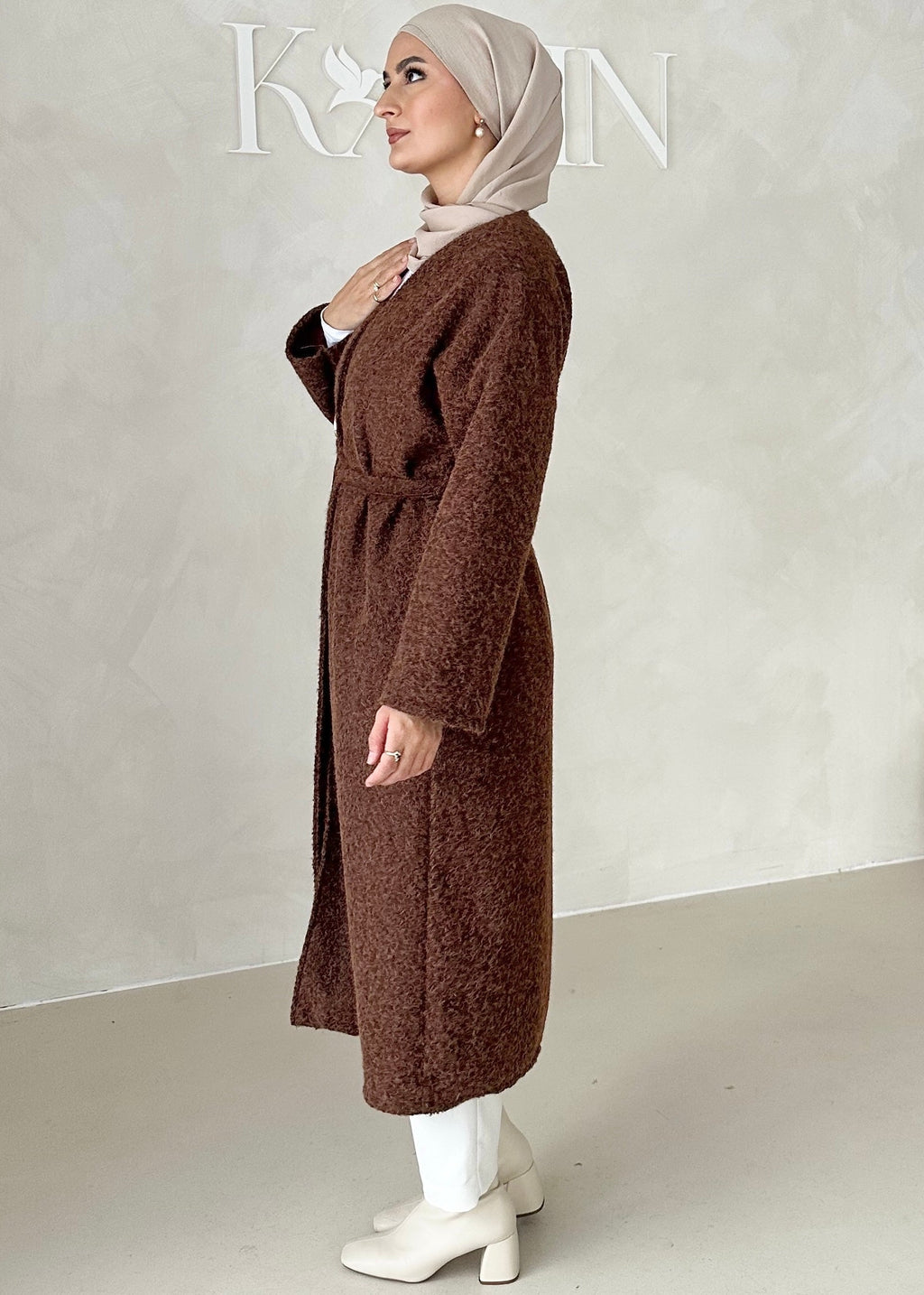 Manteau avec ceinture à nouer