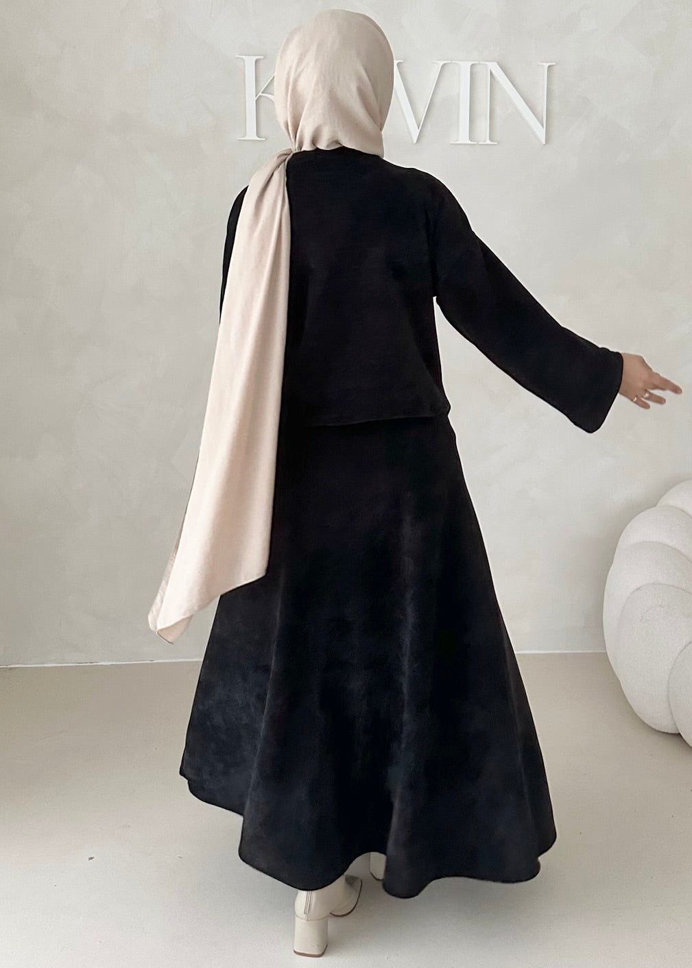 Costume deux pièces en velours côtelé à lacets