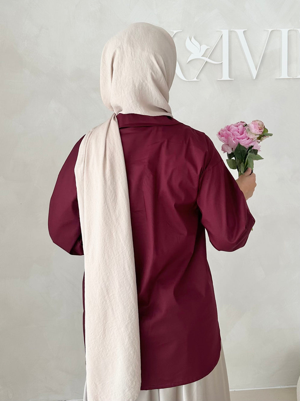 Blouse basique avec détail laçage