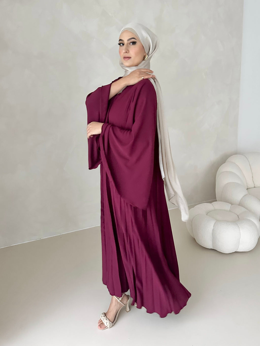 DEUX Abayas