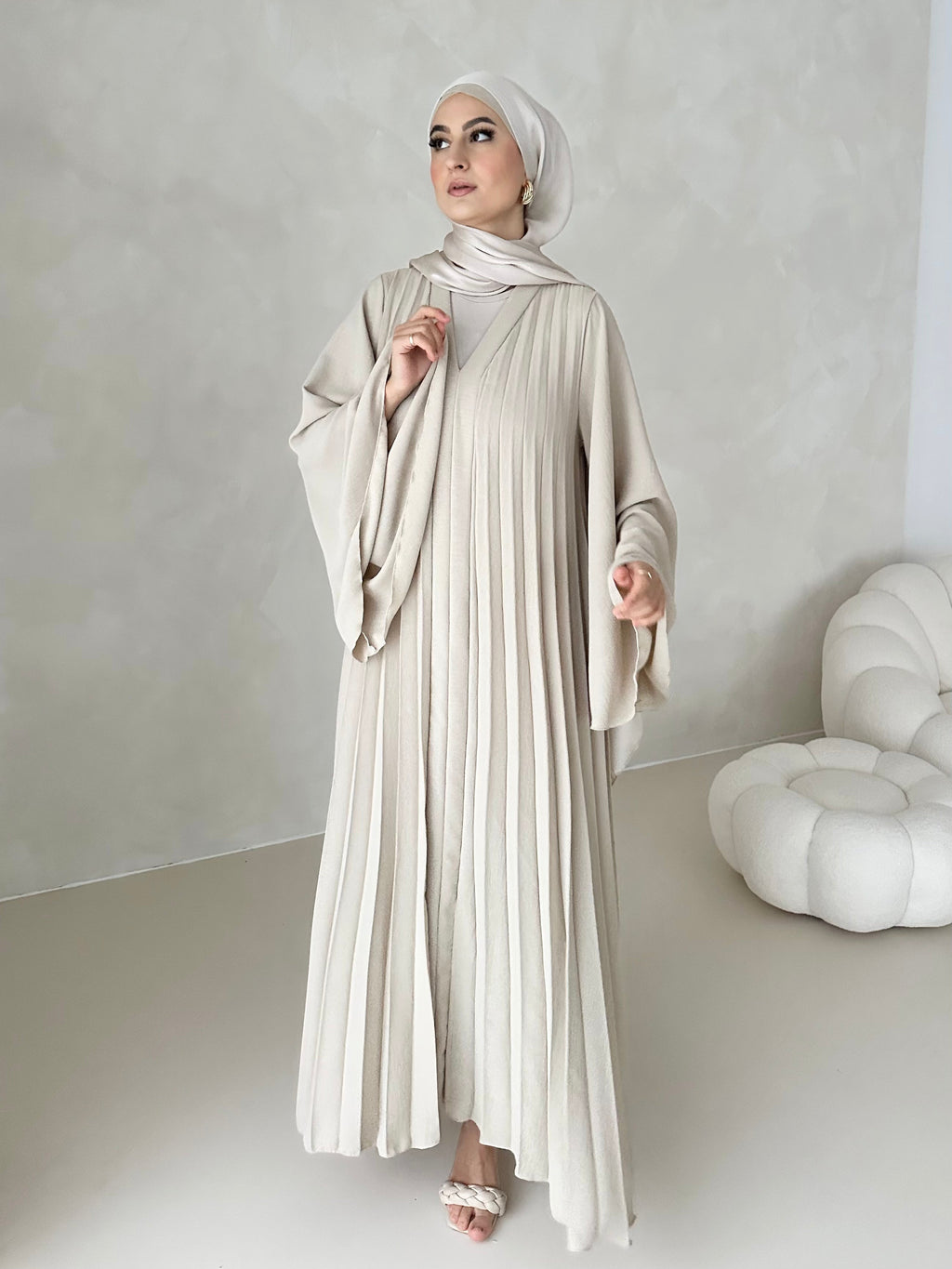 DEUX Abayas
