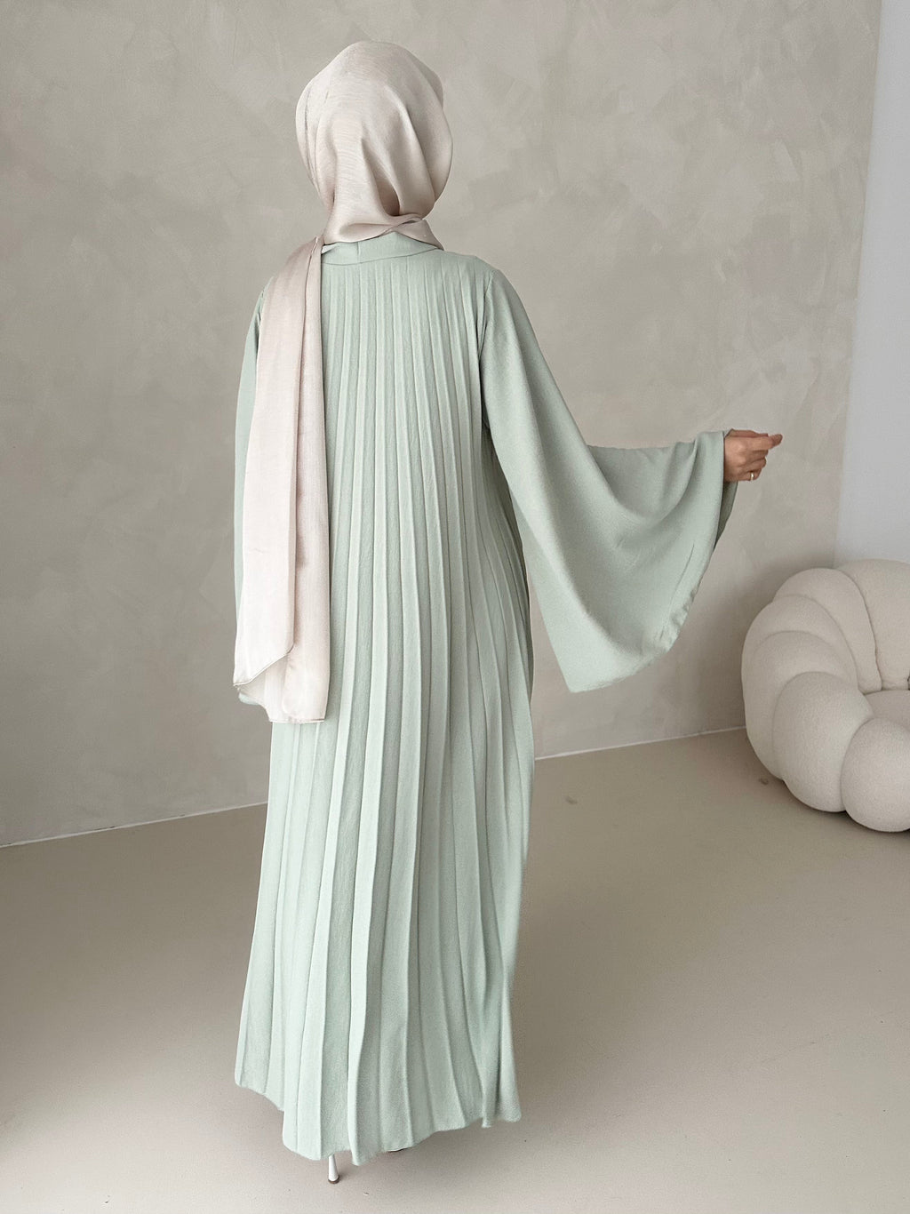 DEUX Abayas