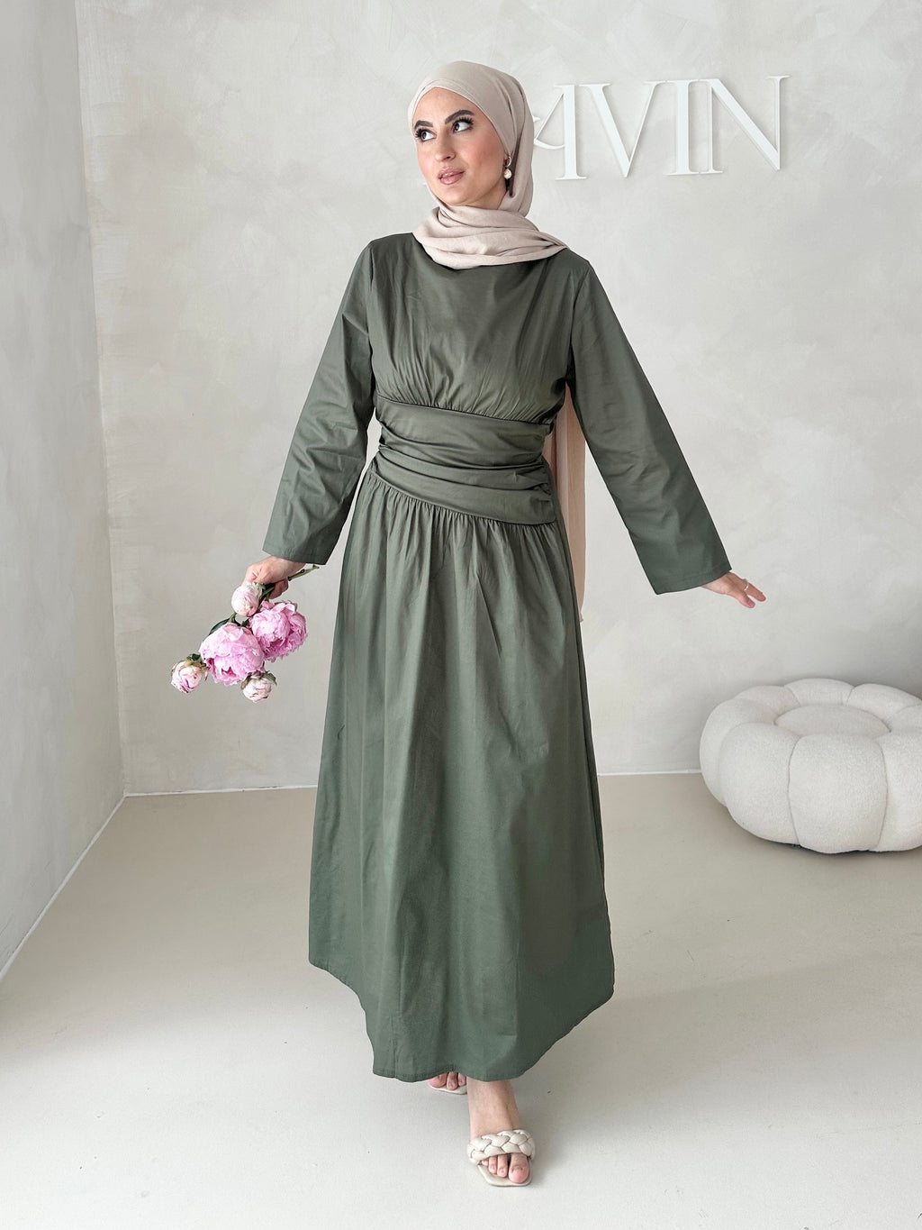 Robe avec taille froncée