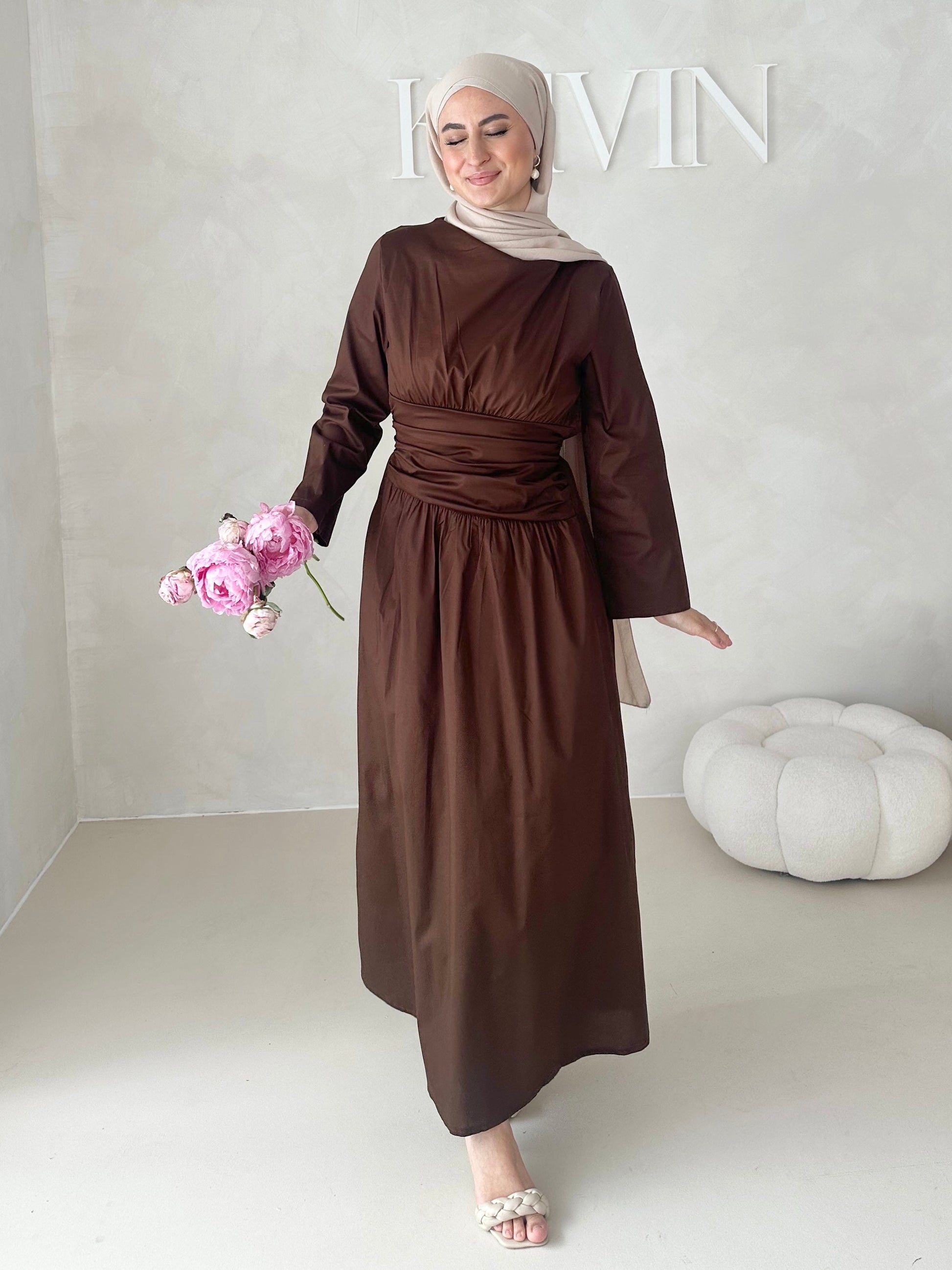 Robe avec taille froncée