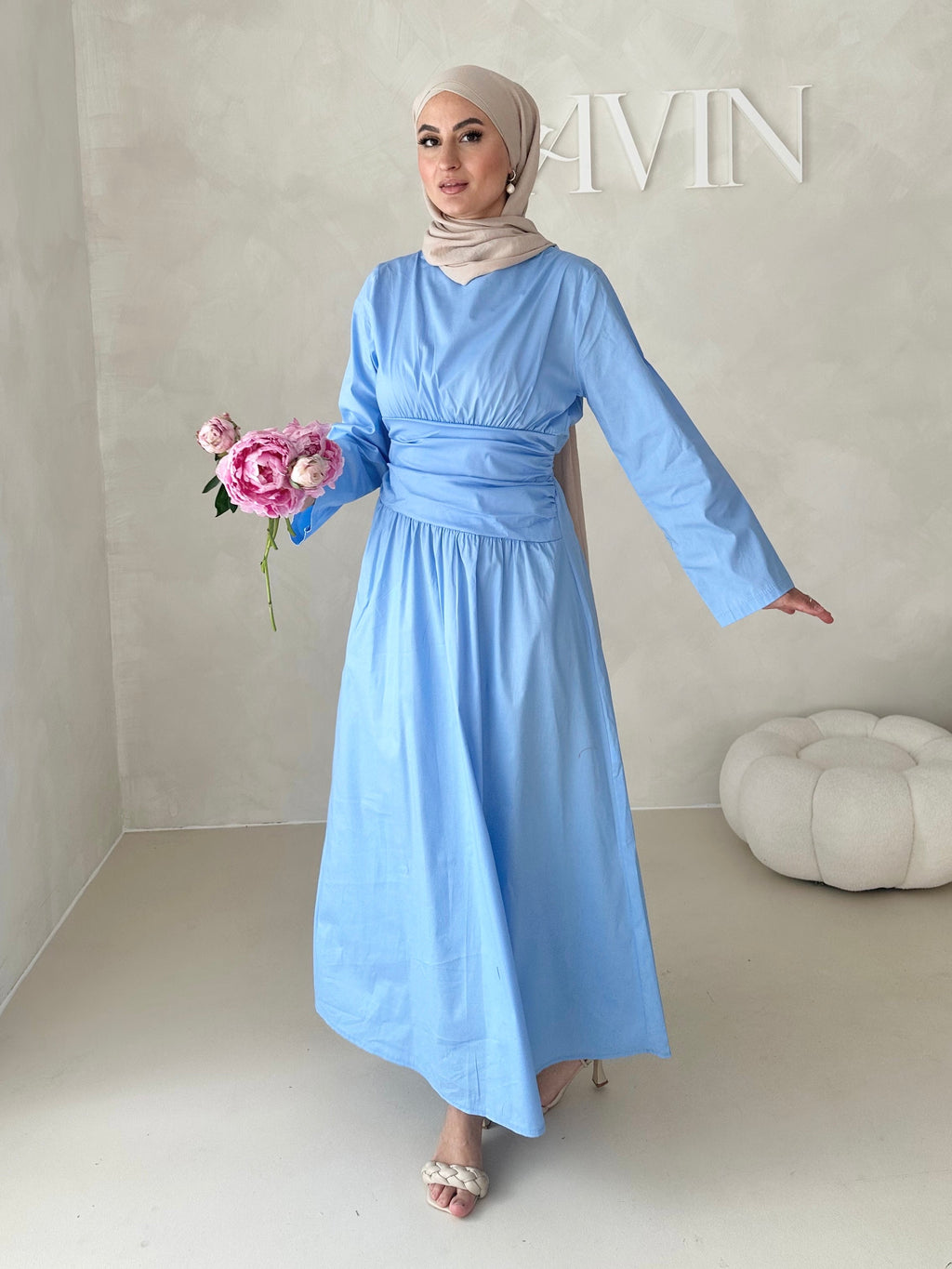 Robe avec taille froncée